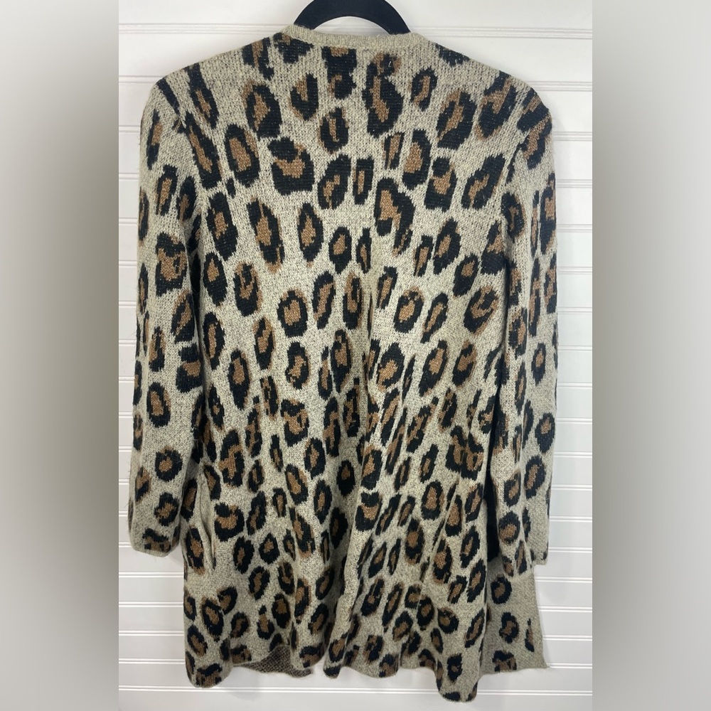 By Design Brown Leopard Print Open Front Long Sleeve Cardigan Size Medium EUC - Picture 2 of 5